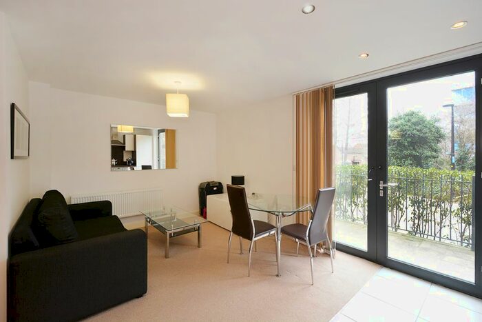 Studio To Rent In Albatross Way, London, SE16