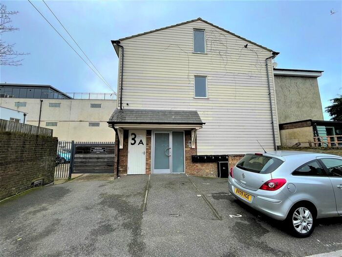 1 Bedroom Flat To Rent In West Street, Leigh-On-Sea, SS9