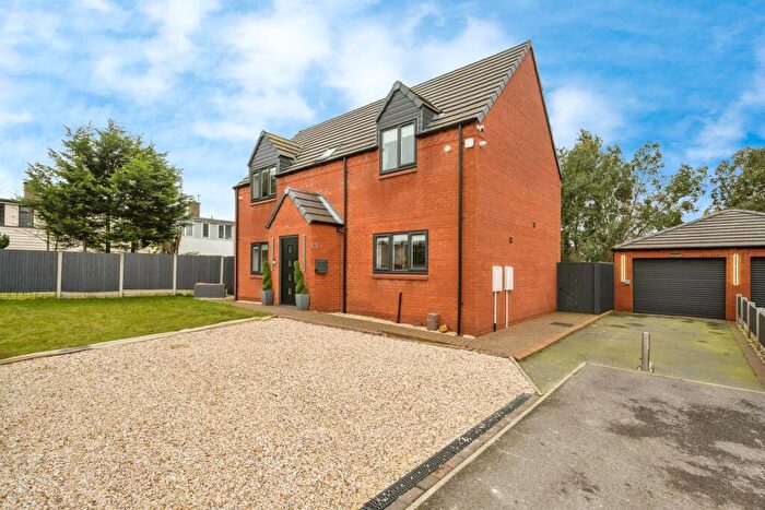 3 Bedroom Detached House For Sale In Station Road, Dunscroft, Doncaster, DN7