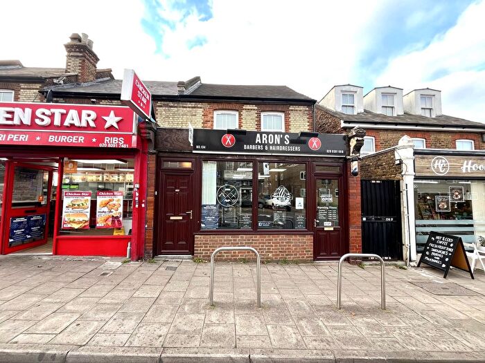 1 Bedroom Flat To Rent In Hook Road, Surbiton, Surrey., KT6