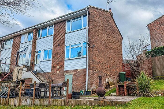 3 Bedroom End Terrace House For Sale In Court Meadow, Wotton-Under-Edge, GL12