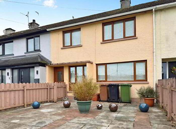 4 Bedroom Mid Terraced House For Sale In Cherrytree Walk, Craigavon, BT66