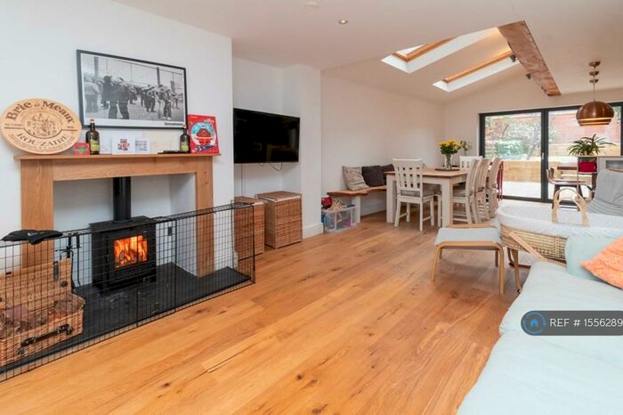 4 Bedroom Terraced House To Rent In Sears Street, London, SE5