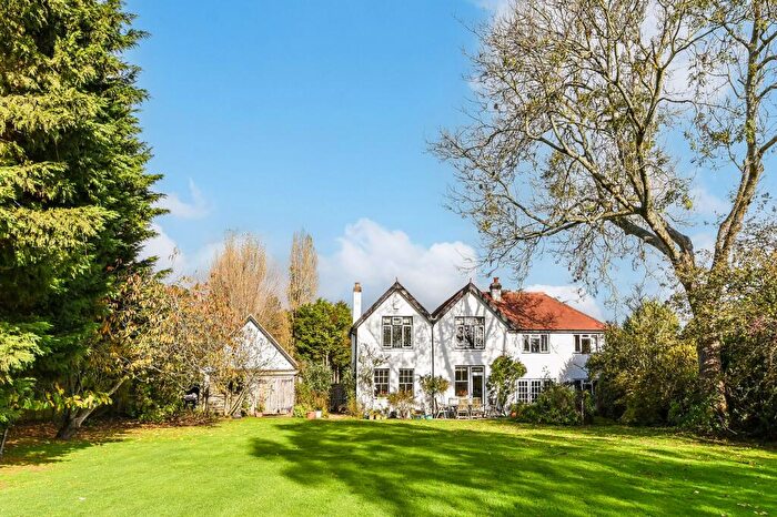 5 Bedroom Detached House For Sale In Eastergate Lane, Eastergate, PO20