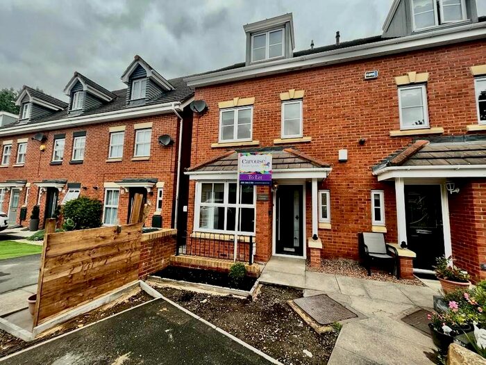 4 Bedroom Town House To Rent In Rosebud Close, Swalwell, Newcastle Upon Tyne, NE16