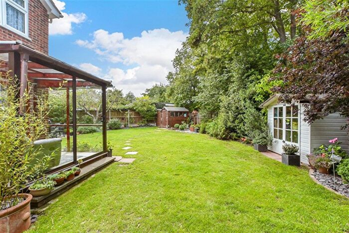 4 Bedroom Detached House For Sale In Whiteness Green, Kingsgate, Broadstairs, Kent, CT10