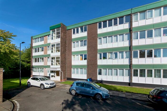 2 Bedroom Flat To Rent In Haydon Close, Red House Farm, Newcastle Upon Tyne, NE3