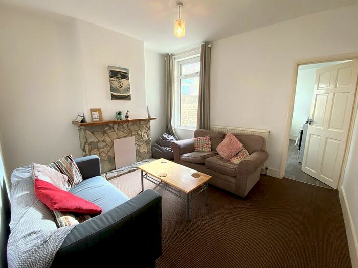 3 Bedroom Terraced House To Rent In Newcome Road, Portsmouth, PO1