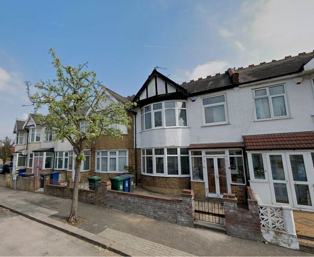 4 Bedroom Terraced House To Rent In Hutton Grove, London, N12