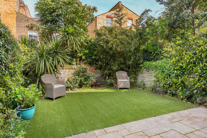 5 Bedroom House To Rent In Soudan Road, SW11