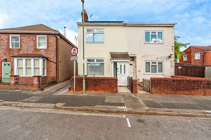 2 Bedroom Semi-Detached House For Sale In Cherbourg Road, Eastleigh, SO50