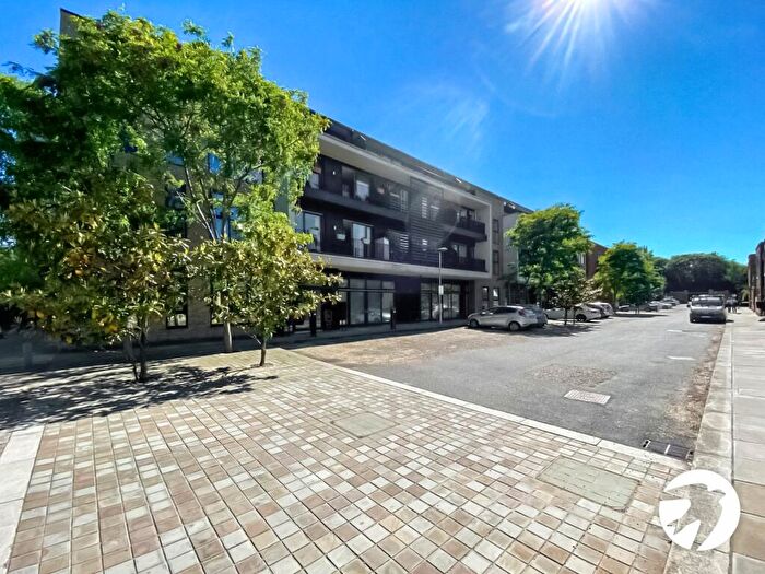 2 Bedroom Flat To Rent In Ashmore Road, Shooters Hill, SE18