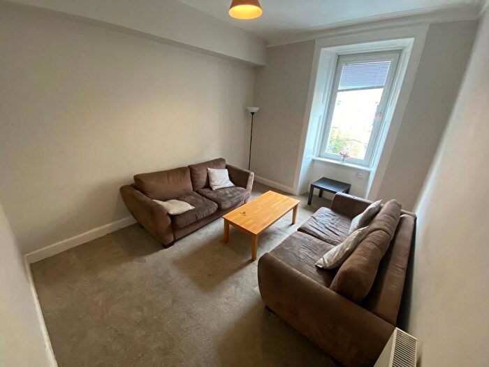 4 Bedroom Flat To Rent In Fowler Terrace, Edinburgh, EH11