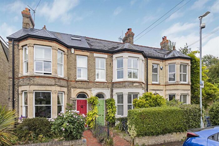 3 Bedroom Terraced House For Sale In Halifax Road, Cambridge, CB4