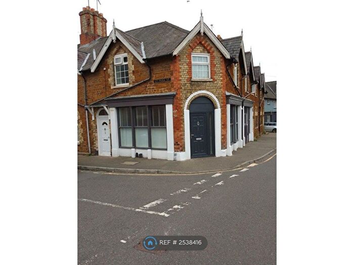 1 Bedroom Flat To Rent In Great Park Street, Wellingborough, NN8