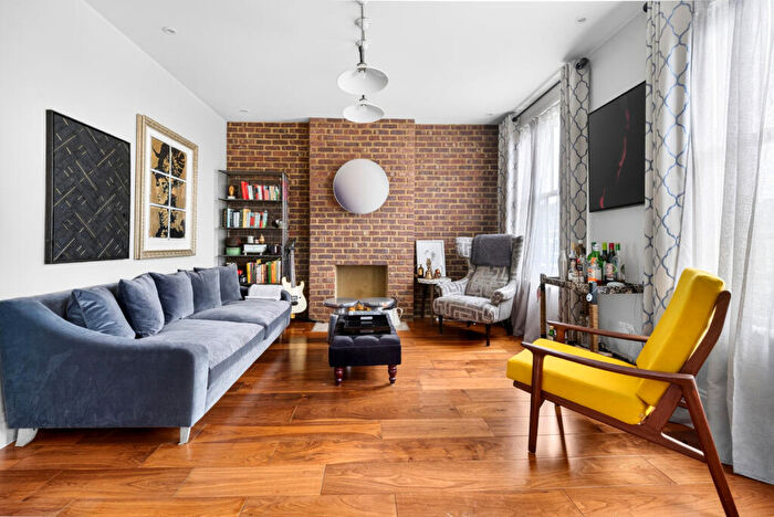 2 Bedroom Apartment To Rent In Highbury Hill, London, N5