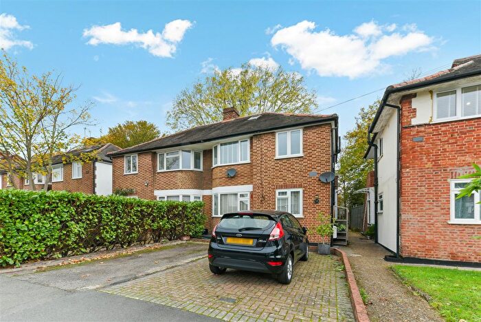 2 Bedroom Maisonette For Sale In Runnymede, Colliers Wood, SW19