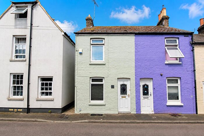 2 Bedroom End Of Terrace House For Sale In Chapel Road, Ramsgate, CT11