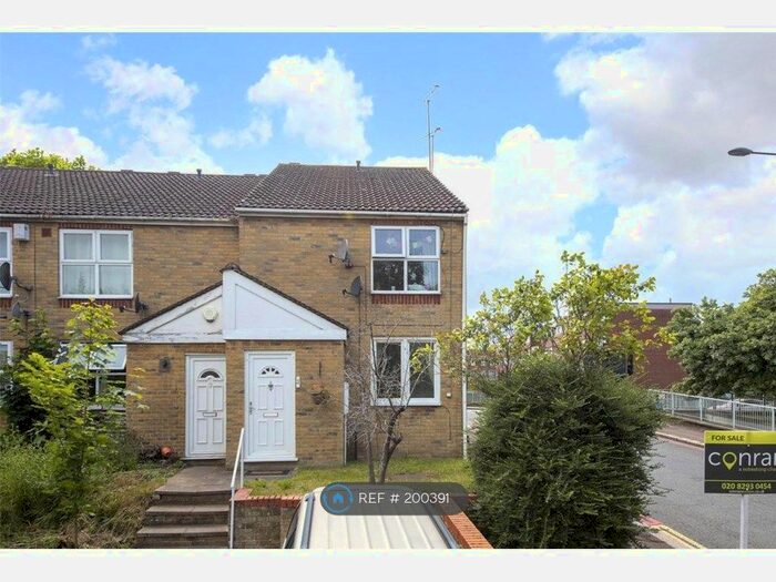 2 Bedroom Flat To Rent In Castile Road, London, SE18