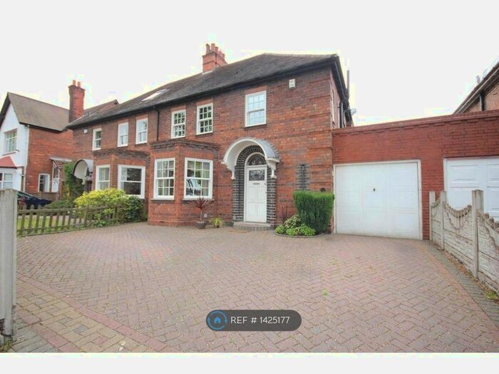 3 Bedroom Semi-Detached House To Rent In Stanmore Road, Birmingham, B16