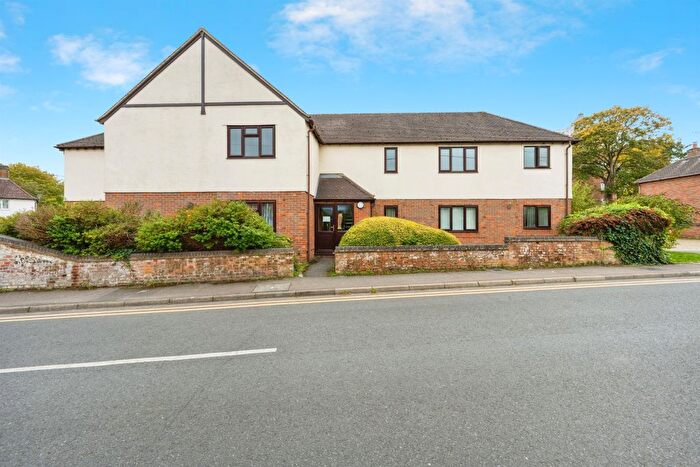 2 Bedroom Flat For Sale In Chiltern Road, Wendover, Aylesbury, HP22