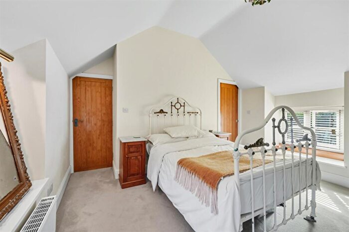 2 Bedroom Cottage For Sale In High Street, Calver, Hope Valley, S32