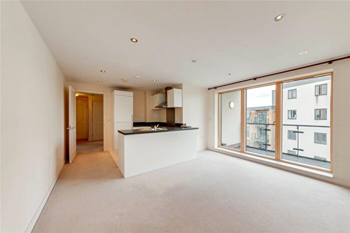 2 Bedroom Flat To Rent In Lawrie House, Wimbledon, SW19