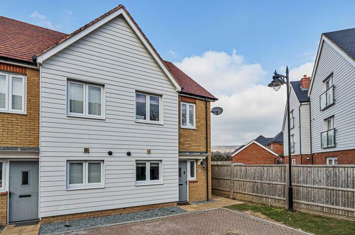 2 Bedroom Semi-Detached House For Sale In Brooks Drive, Ryarsh, West Malling, ME19
