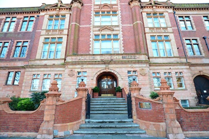 2 Bedroom Apartment To Rent In Richmond Terrace, BN2