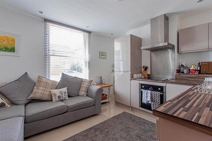 1 Bedroom Flat For Sale In Severn Road, Pontcanna, Cardiff, CF11