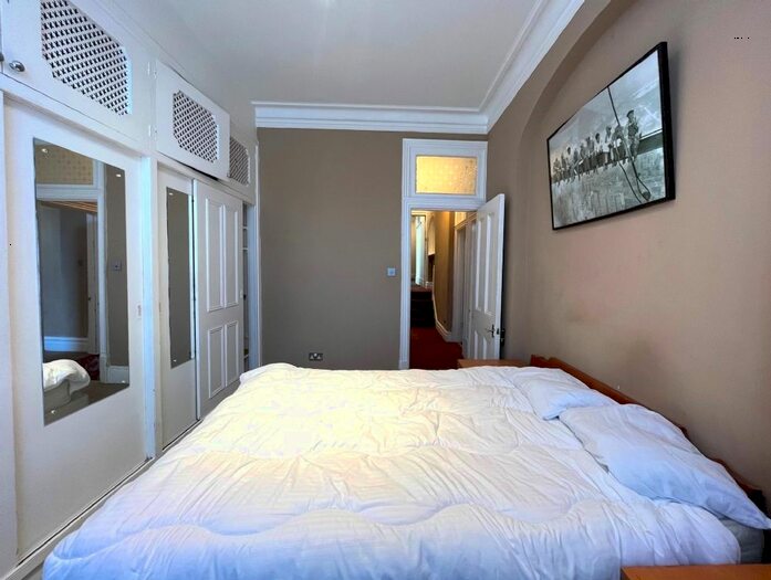 2 Bedroom Flat To Rent In Alexandra Court, Maida Vale, W9