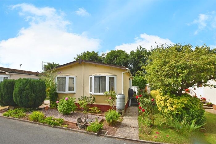 2 Bedroom Park Home For Sale In Oakymead Park, Newton Road, Kingsteignton, Newton Abbot., TQ12
