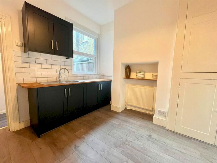 1 Bedroom Flat To Rent In Windsor Road, London, N13