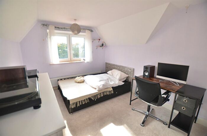 4 Bedroom Equestrian Property For Sale In St. Marys Lane, Bexhill-On-Sea, TN39