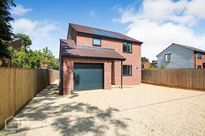 3 Bedroom Detached House For Sale In High Street, Dilton Marsh, BA13