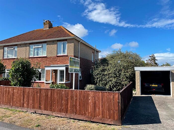 3 Bedroom Semi-detached House For Sale In Donstan Road, Highbridge, TA9