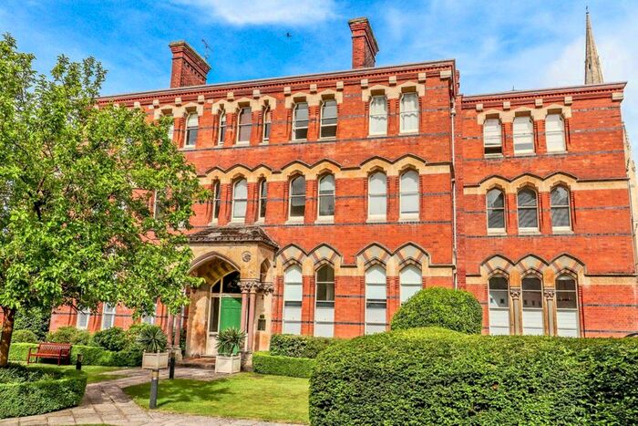 2 Bedroom Flat To Rent In St. Georges Place, Cheltenham, GL50