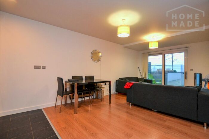 2 Bedroom Flat To Rent In Barge Walk, Greenwich, SE10