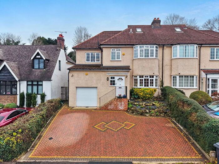 4 Bedroom Semi Detached House For Sale In Hartley Down, Purley, CR8