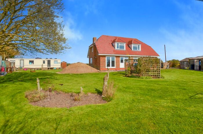 3 Bedroom Detached House For Sale In Newchurch, Romney Marsh, TN29