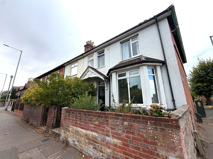 3 Bedroom End Of Terrace House To Rent In Hall Road, Norwich, Norfolk, NR1