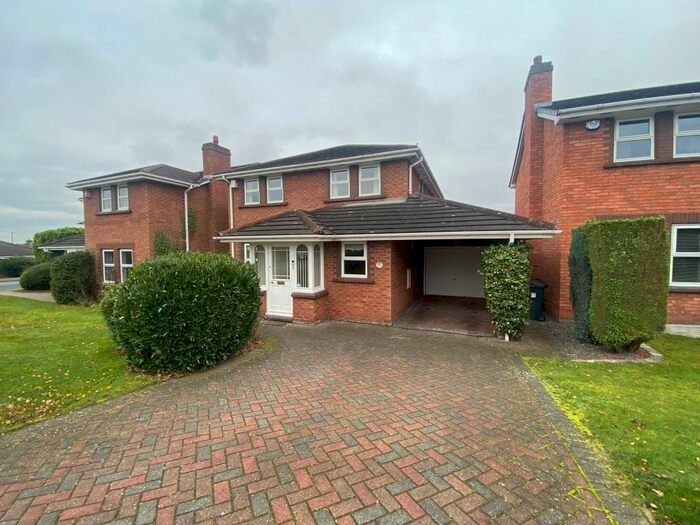 4 Bedroom House To Rent In Foxes Meadow, Walmley, B76