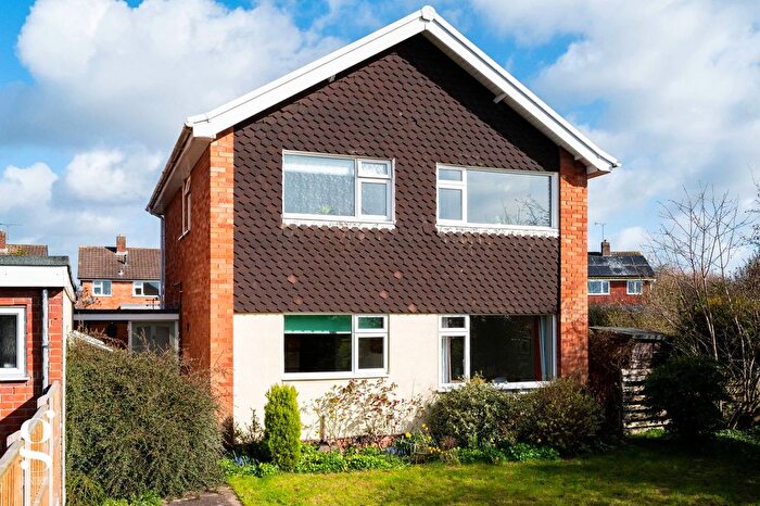 4 Bedroom Detached House For Sale In Aylesbrook, Holmer, Hereford, HR4