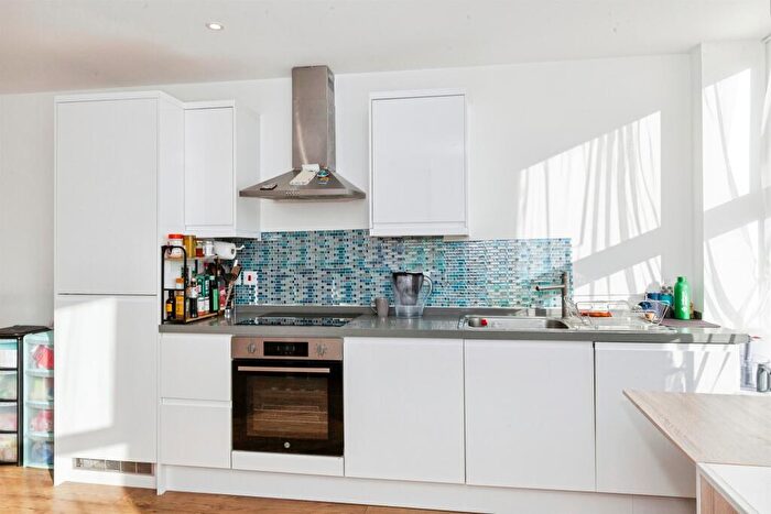 2 Bedroom Flat For Sale In High Street, Slough, SL1