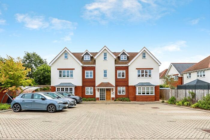 2 Bedroom Flat For Sale In Melbury Court, Swann Hill Gardens, Upton, Poole, BH16