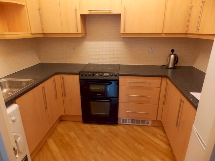 2 Bedroom Flat To Rent In North Road, Timsbury BA2