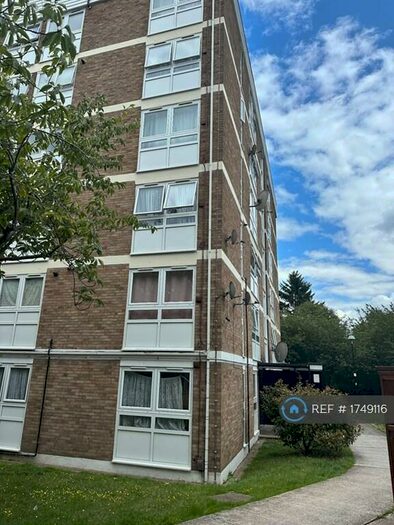2 Bedroom Flat To Rent In Moresby House, London, E4