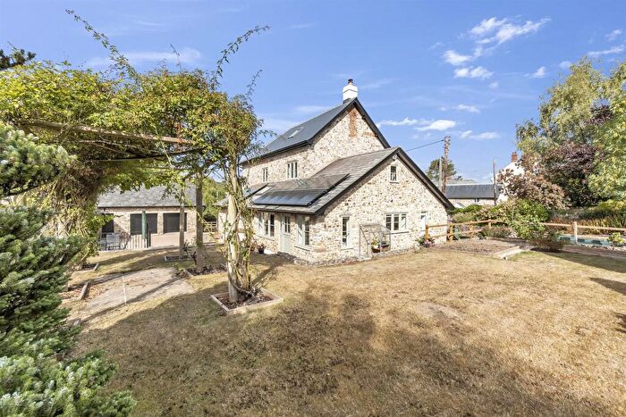 5 Bedroom Detached House For Sale In Dalwood, EX13