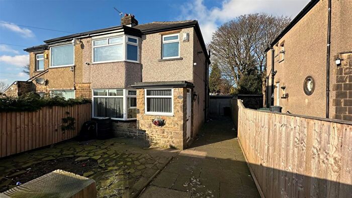 3 Bedroom Semi Detached House For Sale In High House Road, Bolton Outlanes, BD2