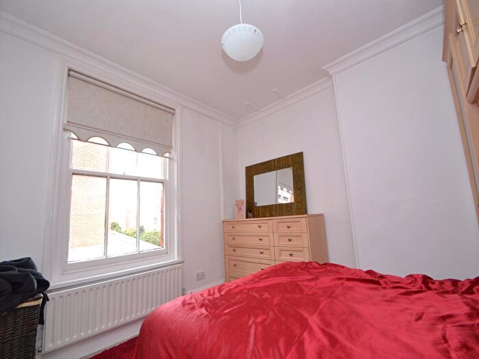 2 Bedroom Apartment To Rent In First Floor Flat St. Ursula Grove, Southsea, Hampshire, PO5